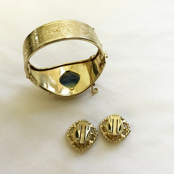 SARAH COVENTRY Rare Gold Bracelet & Earrings Set - Picture 4 of 8